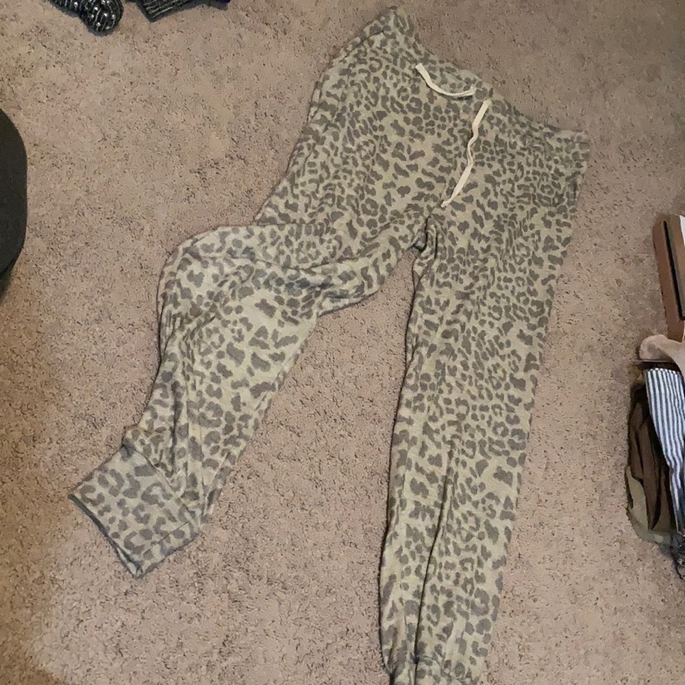 NWT Sundry leopard joggers